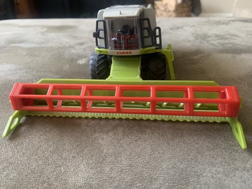 Siku Claas Lexion 600 Combine Toy Model Metal & Plastic w/ Rubber Tires 9.5”Long - Picture 3 of 15