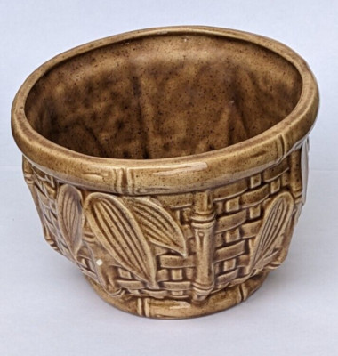 Bamboo design brown tan planter Asian decor unlabeled, 1983 3 3/4 h x 5 3/8 in w
