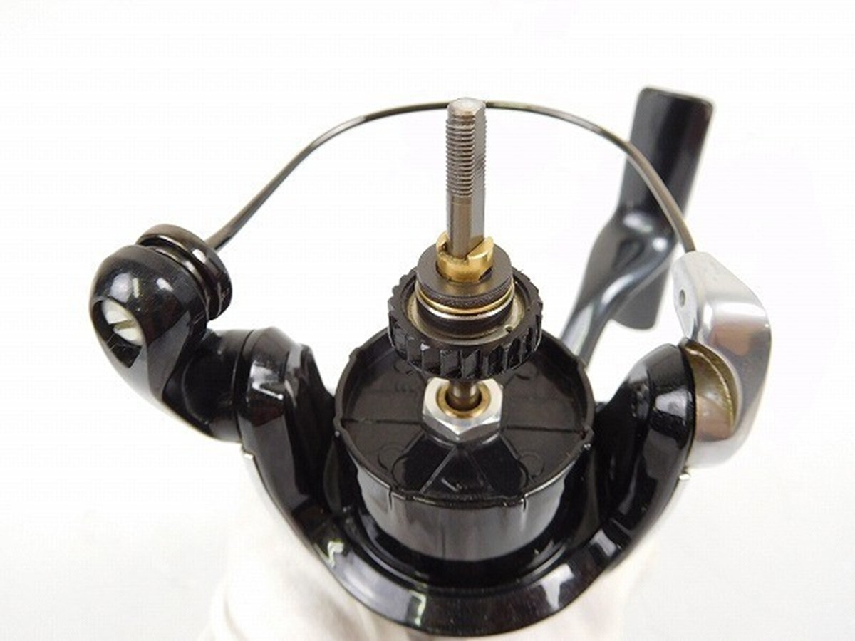 SHIMANO 12 VANQUISH 1000S SPINNING REELBody only Excellent