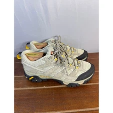 Merrell Women's Moab 2 Vent Hiking Shoe Size 6.5 Taupe Lightweight Vibram J06020