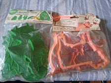 2 Pkgs. Of Vintage Wilton Cookie Cutters-SEE DESCRIPTION FOR DETAILS--(C)