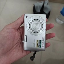 Nikon NIKKOR COOLPIX S3300 16.0MP Digital Camera Silver 6x Optical Zoom English
