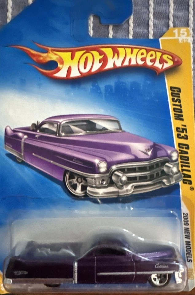 Hot Wheels Conjunto De 3- CADILLAC ESCALADE Carro Especial W 2 Custom HW Caddies! Novo na caixa - Imagem 4 de 4