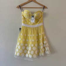Bebe Floral VTG Y2K Embroidered Strapless Mini Dress Sz 0 Yellow White Daisy NEW
