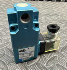 MAC Valves Pneumatic System 110/120VAC 50/60Hz 3-Way Solenoid Valve