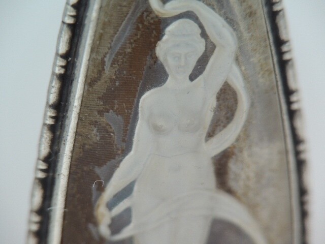 Picture 2 of 9
