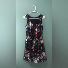 BY & BY Size: S” Floral Dress