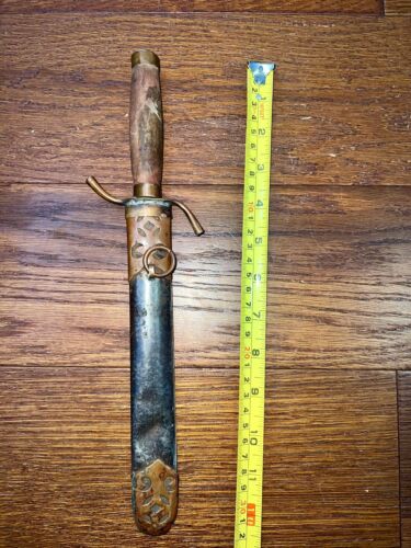 Antique Chinese Dagger with Copper Fitting - 第 1/10 張圖片