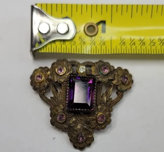 Antigua bufanda dorada o clip de piel piedras blancas y moradas de 1 pulgada por 1,5 pulgadas Foto 4 de 4