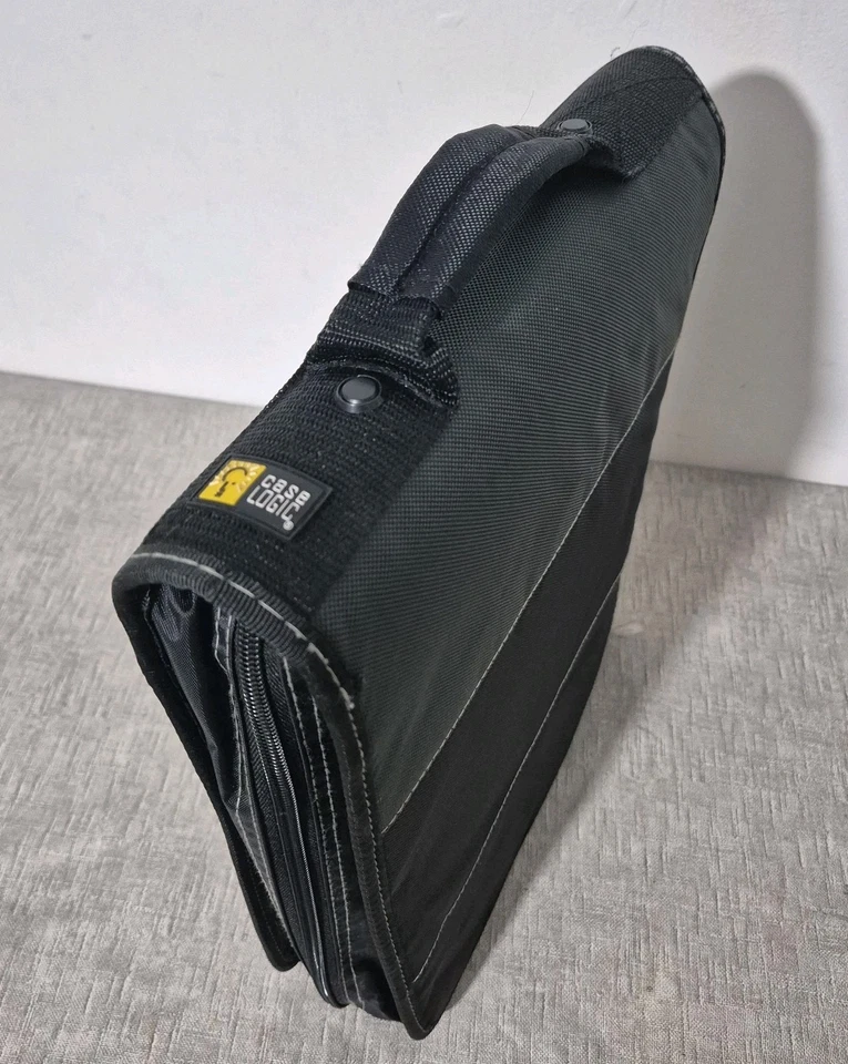 Case Logic CD DVD Carry Case Storage 216 Slots Large All Round Zip Black Green - Image 4 of 4