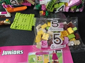 LEGO Juniors 10674 Pony Farm set