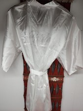 BRIDE Robe White Satin Short Sleeve Mid Length Bedazzled NWOT