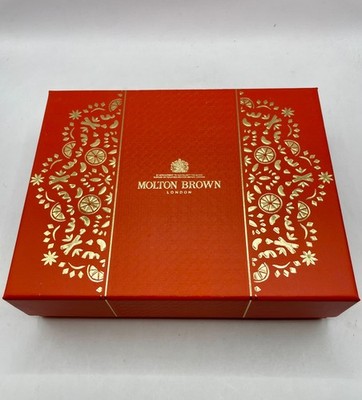 MOLTON BROWN LEERE GESCHENKBOXEN ROT 7,5 x 6 x 2 ZOLL TIEF NEU X 5