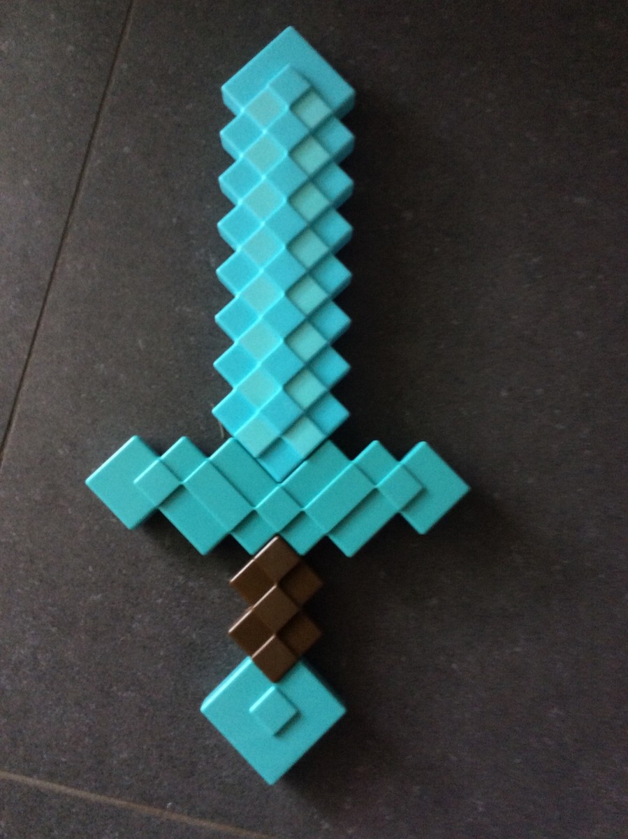 Mattel - Minecraft Role Play Weapon DIAMOND SWORD 17