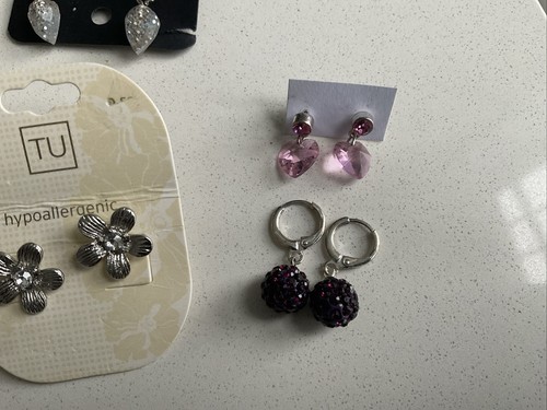 Selection Of Earrings - Picture 4 of 6