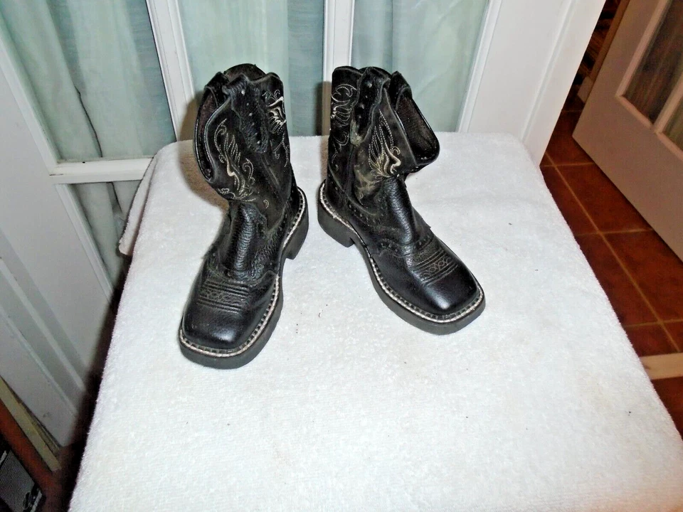 Botas Justin Gitanas Niño Pequeño Talla 8.5 Cuero Negro 9977JR Vaquero Vaquera Puntera Cuadrada Foto 2 de 4