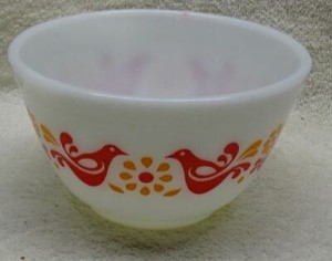 small pyrex bowls