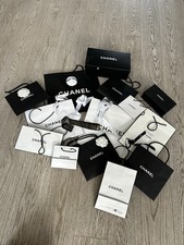Chanel Papier Tragetaschen, Boxen, Camelien Und Schleifen