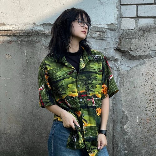 VTG Hawaii Avant-garde Japan Style Shirts Button Up Style USA Crazy Fit Archival