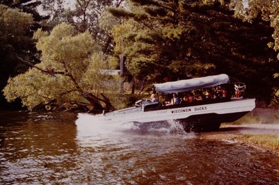 AUG 1979 Wisconsin Ducks Boat  Lake Delton, Wisconsin Ektachrome Slide CJ-I