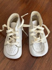 Vintage White Leather Baby Toddler Infant Shoes in Carpenter Shoe Co Box