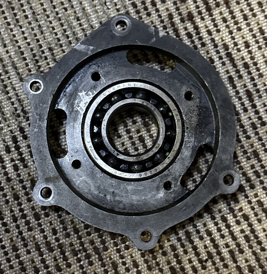 R25/2, R25/3, R26 + R27 BMW передний кривошипный подшипник держатель с подшипником - Изображение 3 из 4