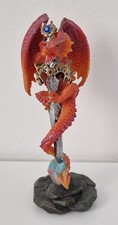 Drache mit Schwert   rot