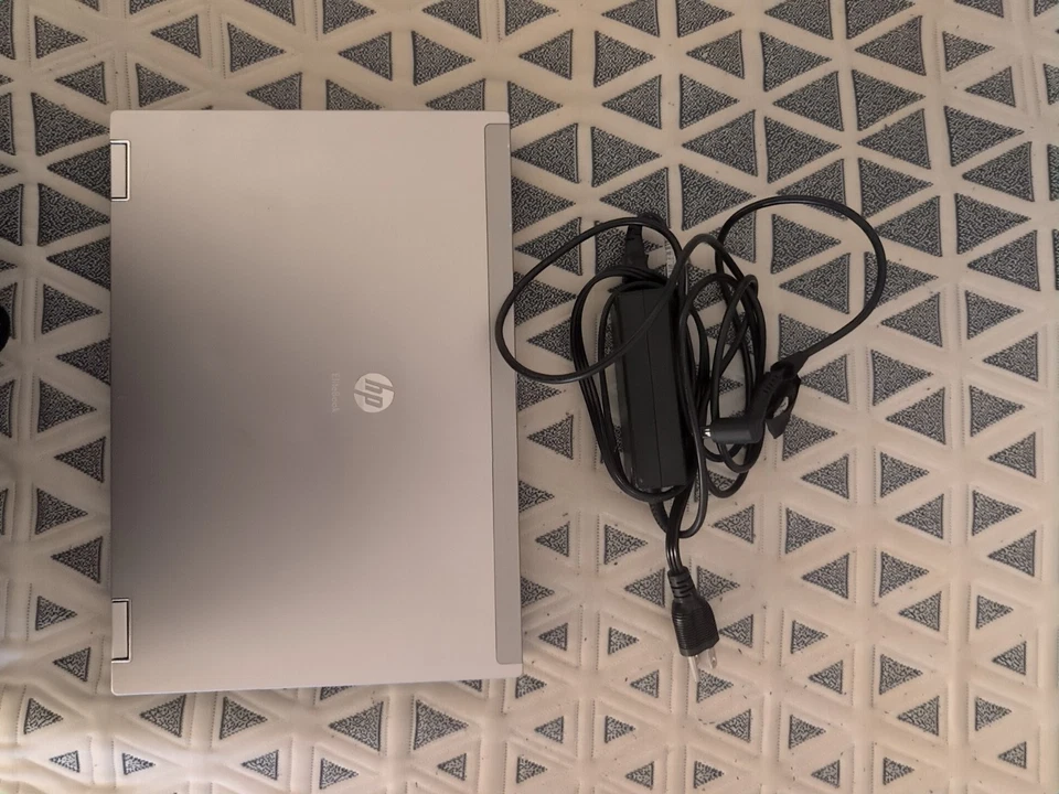 HP ELITEBOOK 8440P - INTEL I7-620M - 8GB RAM - 1TB - WIN10 - LEER DESCRIPCIÓN Foto 3 de 4