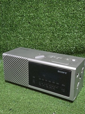 SONY Digimatic Digital Radiowecker ICF-C16L Band FM AM Selten! Vintage Retro