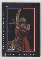 2001-02 Fleer Genuine Darius Miles #74 4l3