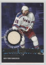 2003-04 Topps Tough Material Sandy McCarthy #TM-SM 2vh