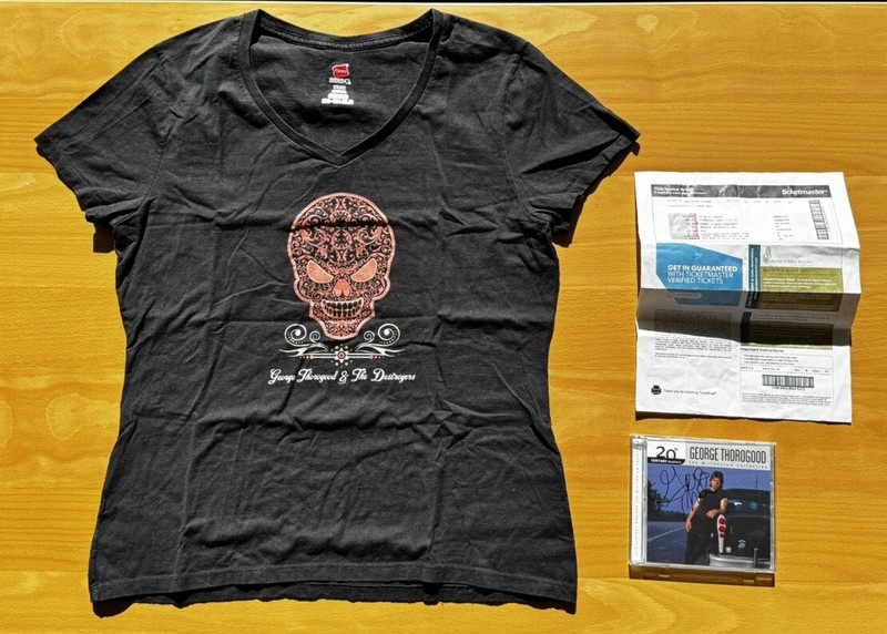 (SIGNED CD) 2017 George Thorogood Authentic Concert T Shirt V-Neck (M) w/Ticket