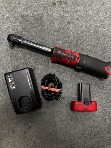 Snap-On CTR767 Cordless 3/8 Ratchet Long Neck With Battery and Charger