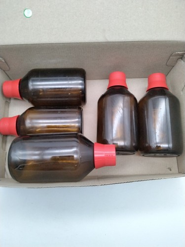 4 Stück 300ml + 1x 250ml Apothekerflasche Glasflaschen Laborflasche neu