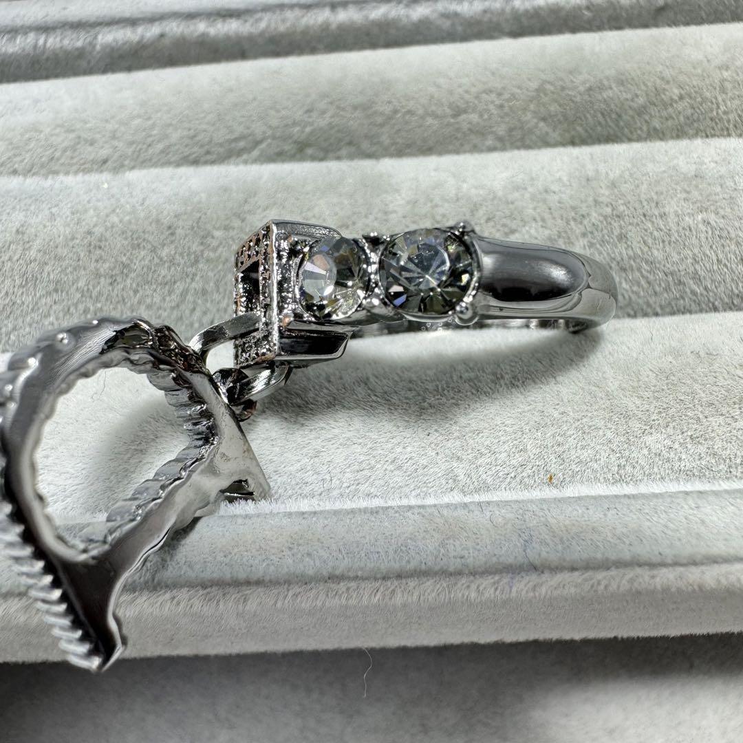 Dior logo ring, D logo stone metal color size 6, comes with Dior logo ring, D logo stone metal color size 6, comes with