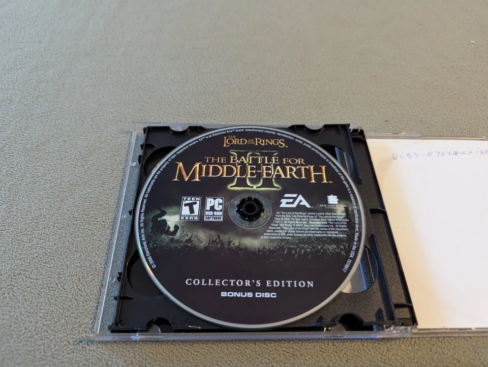 Lord of the Rings Battle for Middle Earth II 2 Collector's Edition PC Game CD - Image 4 of 4
