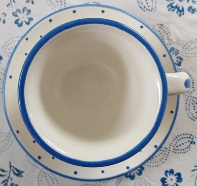 schön geformte Tasse / Form Barock, mit Untertasse   220 ml  ''  Gmundner Keramik