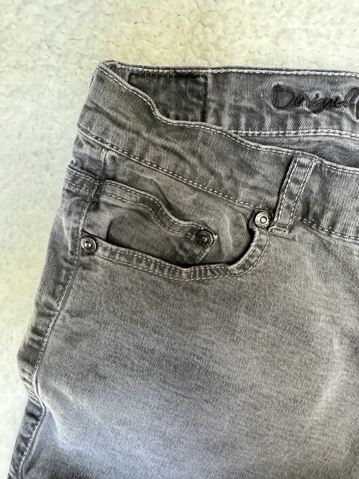 Jeans By Buffalo Womens Denim Shorts Gray Stretch Pockets Cotton Blend size 28/6 - Image 4 of 4