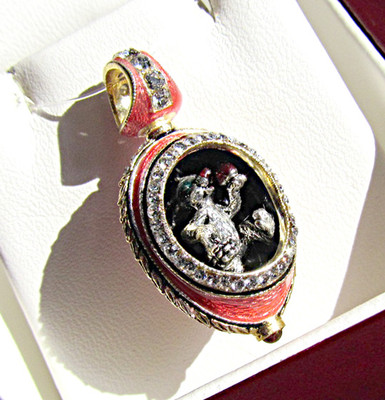 HERVORRAGENDER EI ANHÄNGER EMAILLIERT MASSIV STERLINGSILBER 925 & 24K GOLD OSTERHASE