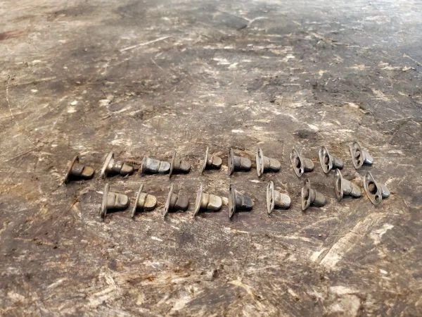 Ford Modelo T 1916-1927 Fastners Lona Hierro Lote De 19 Vendidos Juntos Foto 3 de 4