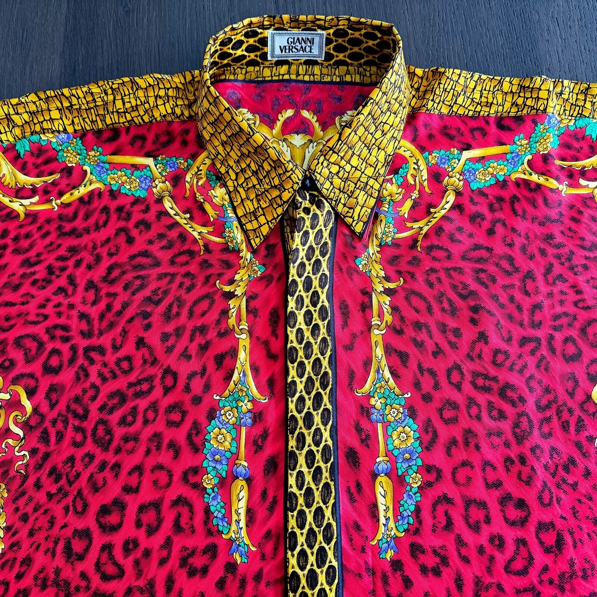 GIANNI VERSACE silk shirt Berain Miniature print size IT 48 GIANNI VERSACE silk shirt Berain Miniature print size IT 48