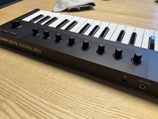 Native Instruments Komplete Kontrol M32 - Mid...