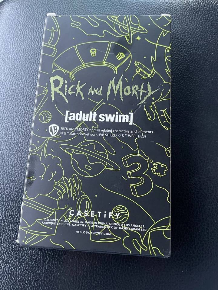 Funda CASETiFY Pickle Rick Impact Compatible con MagSafe iPhone 14 Pro Max Foto 2 de 3