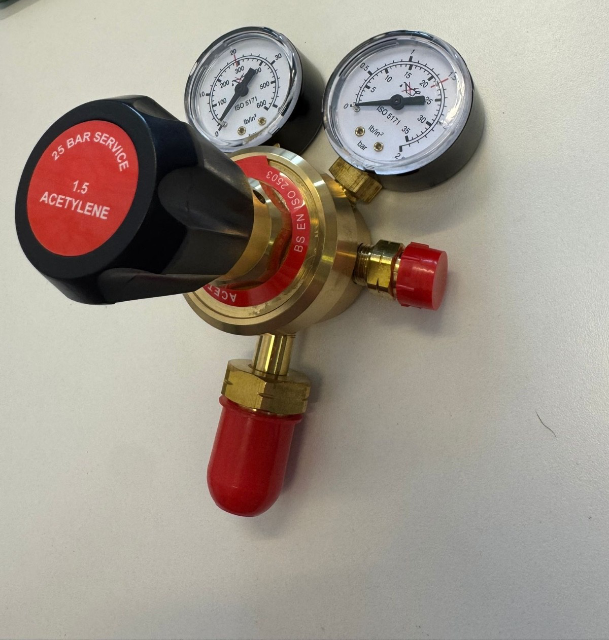 Acetylene Regulator 2 gauge, Single Stage