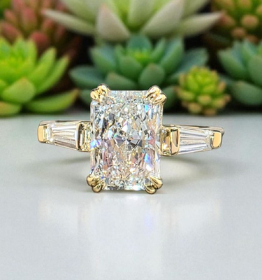 4.70 Ct E VS1 Radiant Lab Grown Diamond Ring IGI Certified 14k 