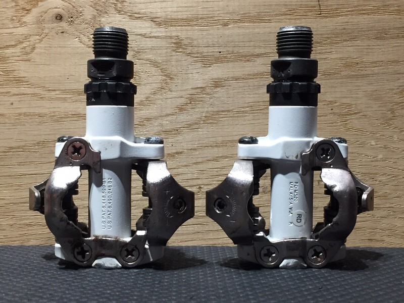 SHIMANO WHITE PD-M520 SPD CLIPLESS PEDALS MOUNTAIN XC ROAD CX COMMUTER BIKE