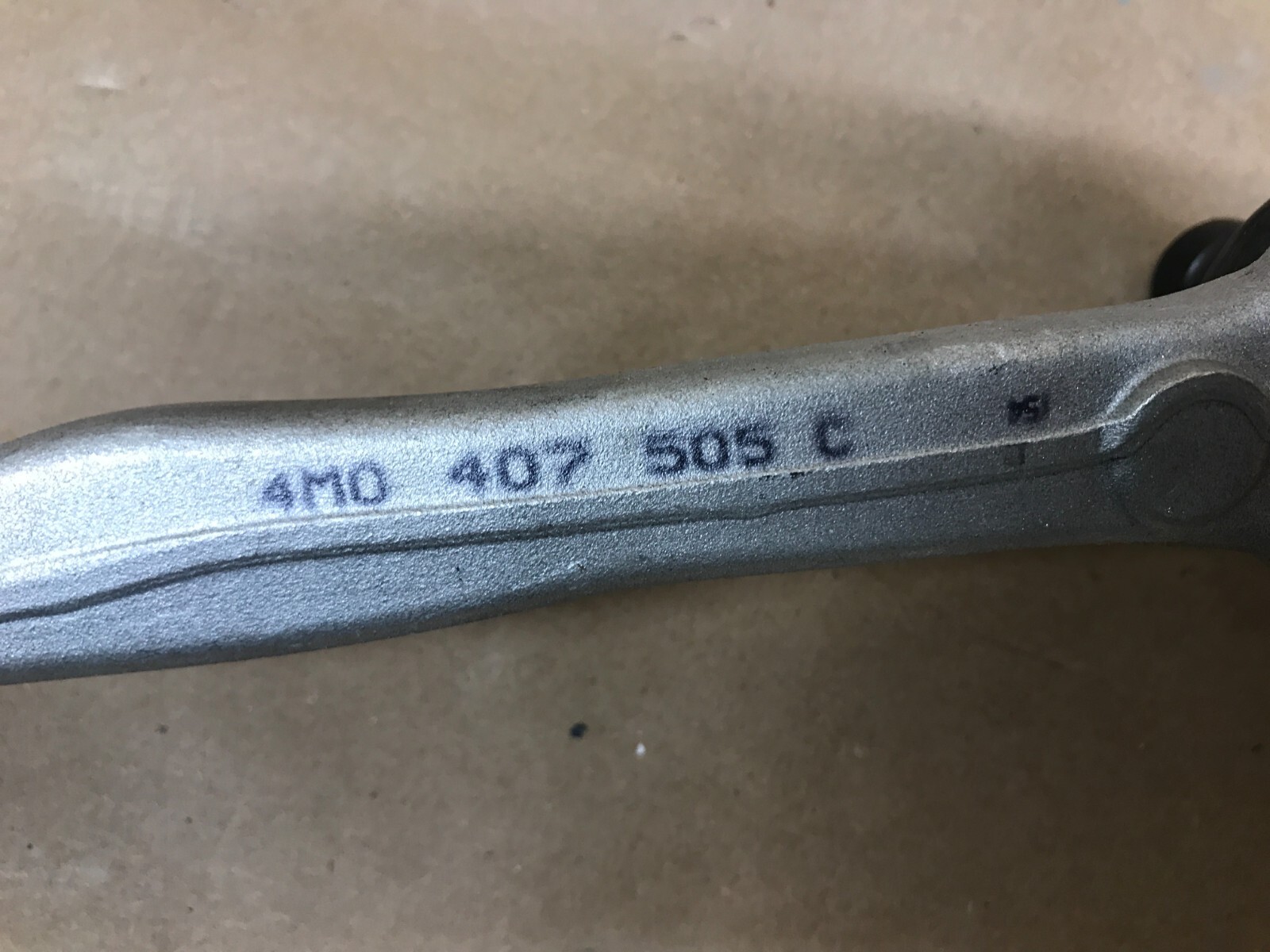 NEW 2018-2022 Lamborghini Urus Control Arm Front Left Upper LH 4M0407505C OEM