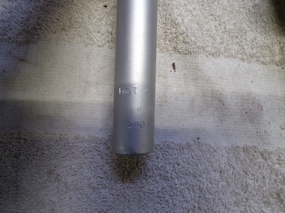 FLY Racing Tapered Aero CR High Classic Silver 1-1/8 Handlebar Pad 18-95301 - Image 3 of 4