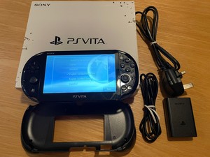 Sony Playstation PS Vita Slim (PCH-2016 modello). include scatola, cavi e  grip | eBay