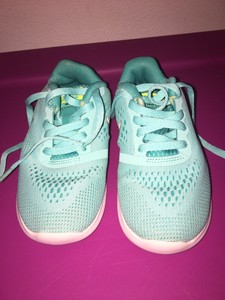 nike free run toddler girl